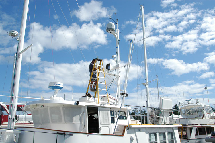 nordhavn 46 foot folding mast